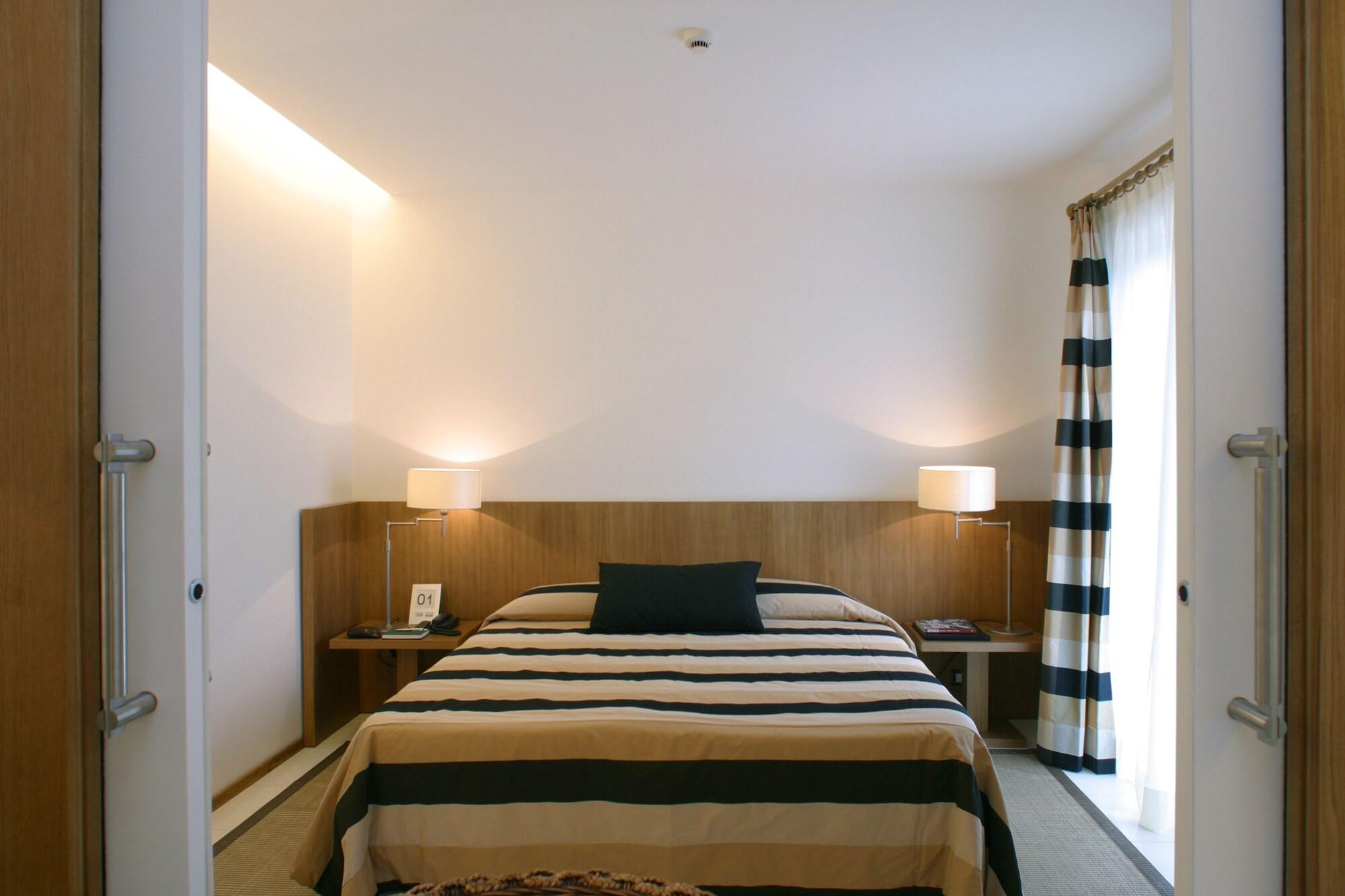 Rota Suites Sorrento Buitenkant foto